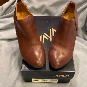 Naya Hidden Heel boots. Used. Brown with a lil dark red.